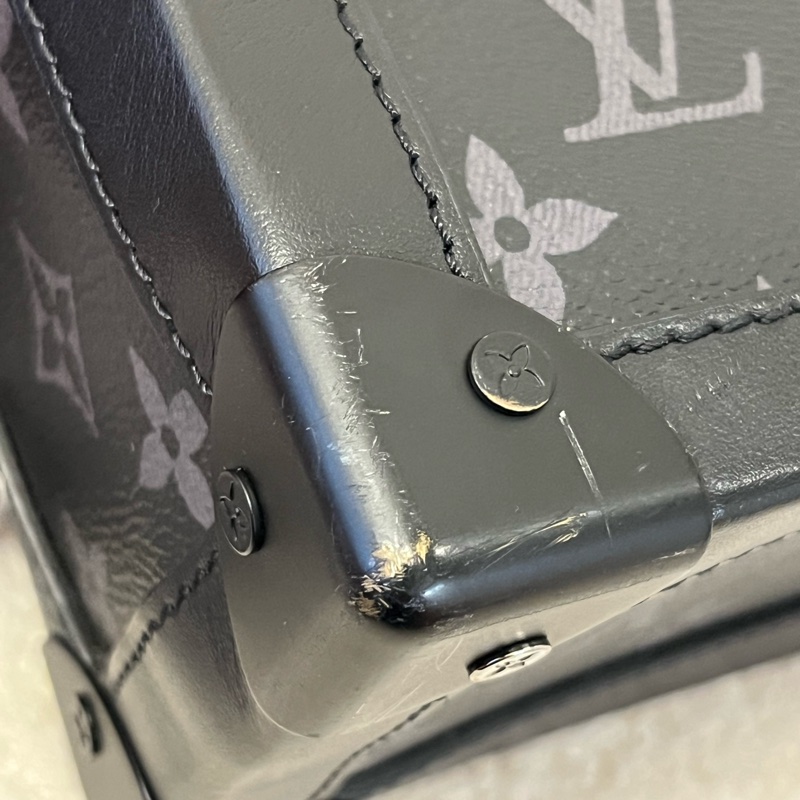 LV黑色老花 Soft Trunk 軟盒子包 芯片-10