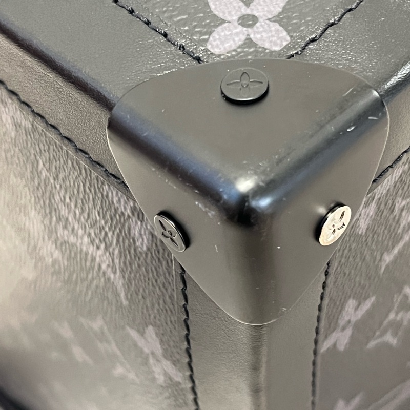 LV黑色老花 Soft Trunk 軟盒子包 芯片-11