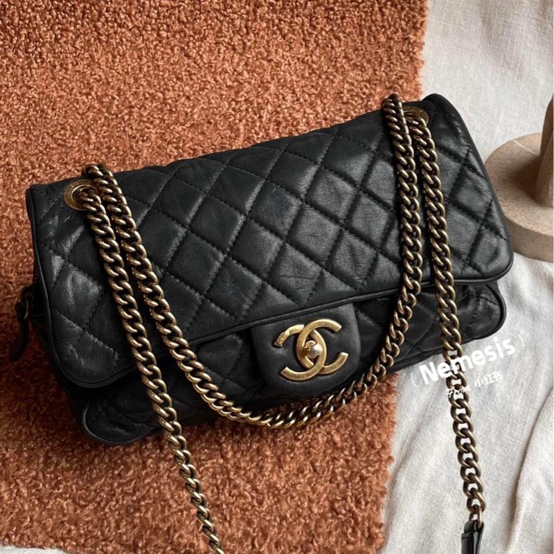 全網最低價🤩Lv黑金褶皺荔枝牛皮機場口蓋包鏈條斜挎單肩包-0