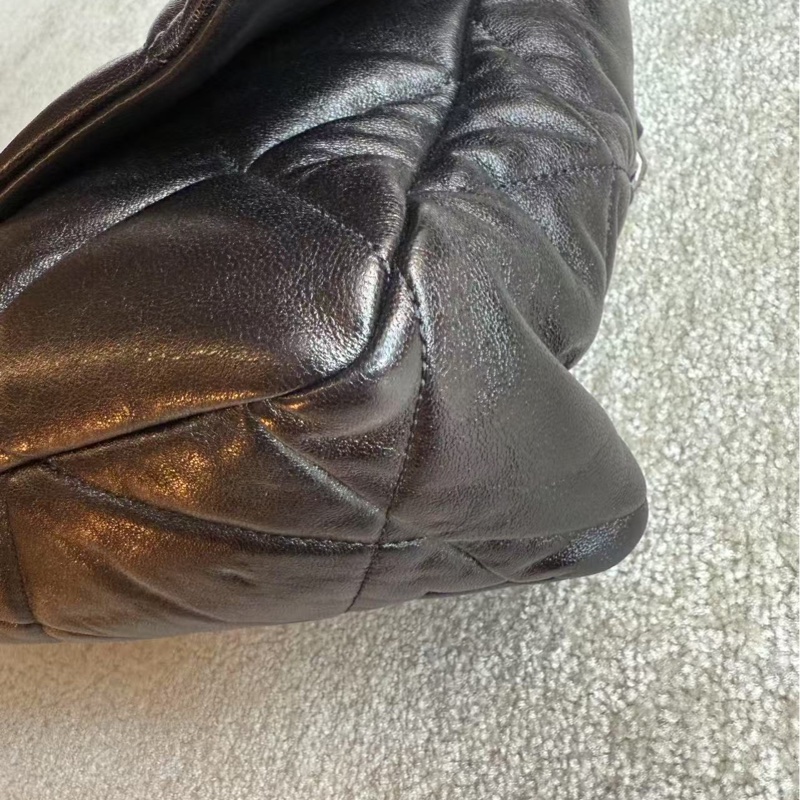 香奈兒CHANEL 19 中號30cm 黑金-11