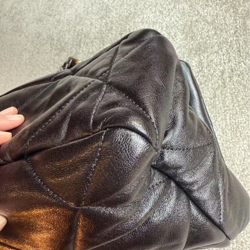 香奈兒CHANEL 19 中號30cm 黑金-12
