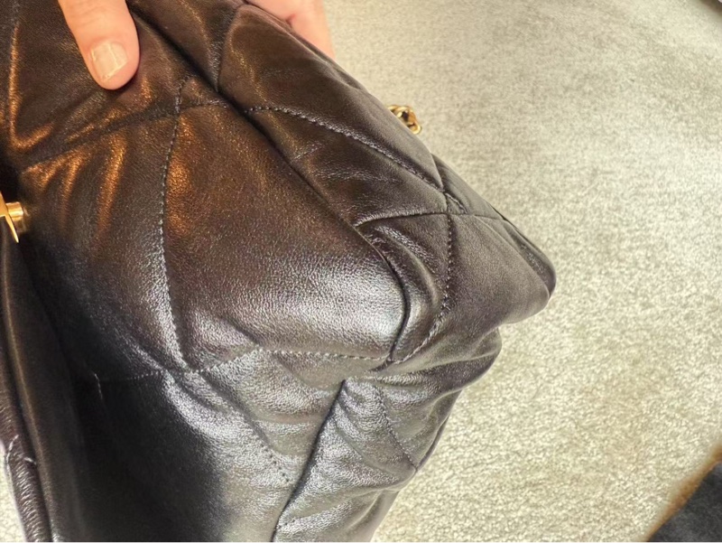 香奈兒CHANEL 19 中號30cm 黑金-14