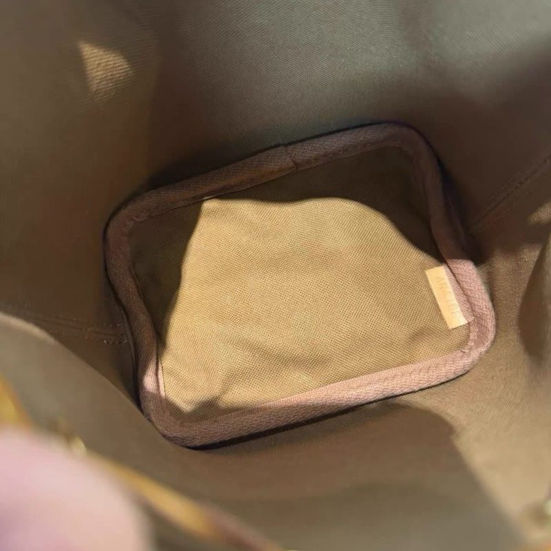 ✨96%new LV Nano Noé小桶包-6