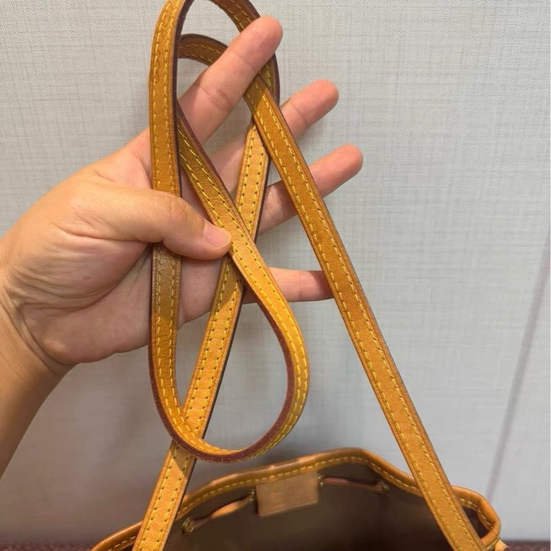 ✨96%new LV Nano Noé小桶包-7