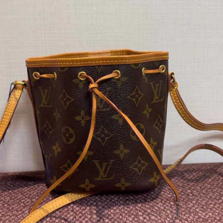 ✨96%new LV Nano Noé小桶包-8