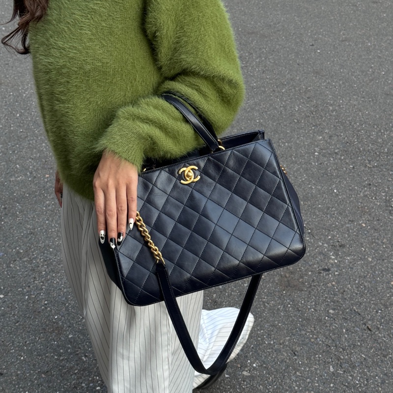 （極新 超稀有！） Chanel 皺紋牛皮 托特+斜背包 專櫃30萬！-1