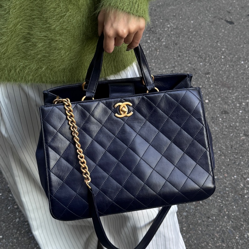 （極新 超稀有！） Chanel 皺紋牛皮 托特+斜背包 專櫃30萬！-8