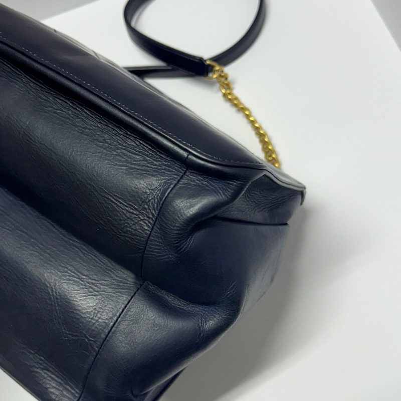 （極新 超稀有！） Chanel 皺紋牛皮 托特+斜背包 專櫃30萬！-20