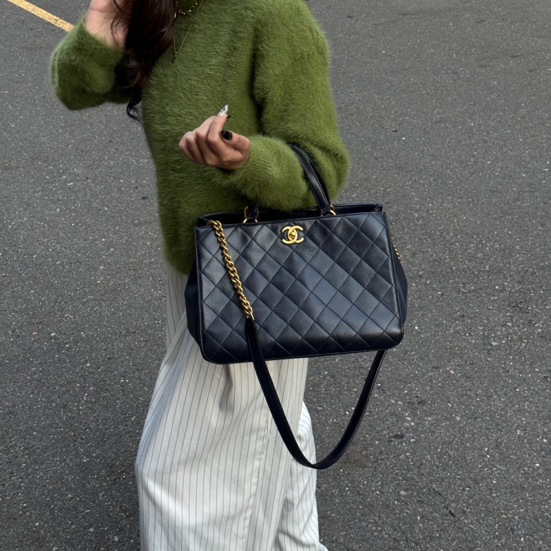 （極新 超稀有！） Chanel 皺紋牛皮 托特+斜背包 專櫃30萬！-34