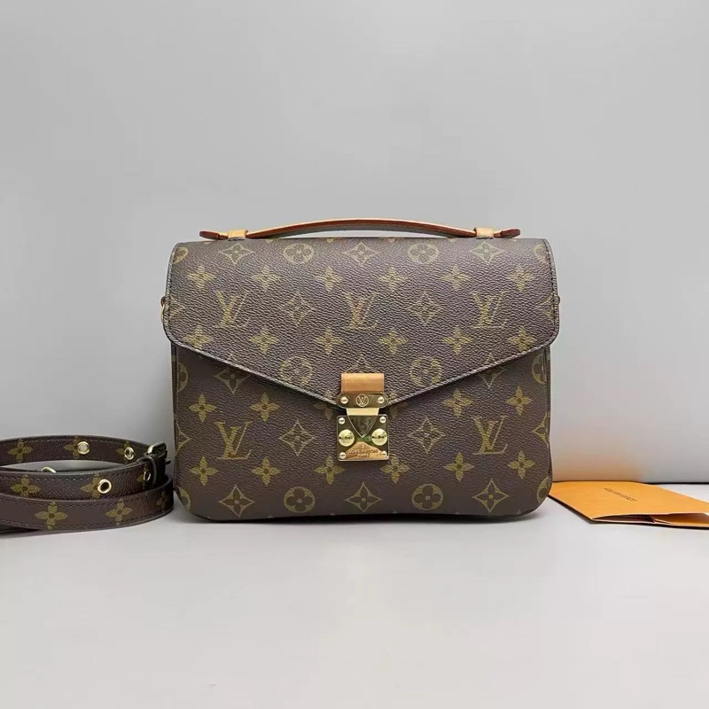 新款芯片款！Louis Vuitton 老花郵差包-0