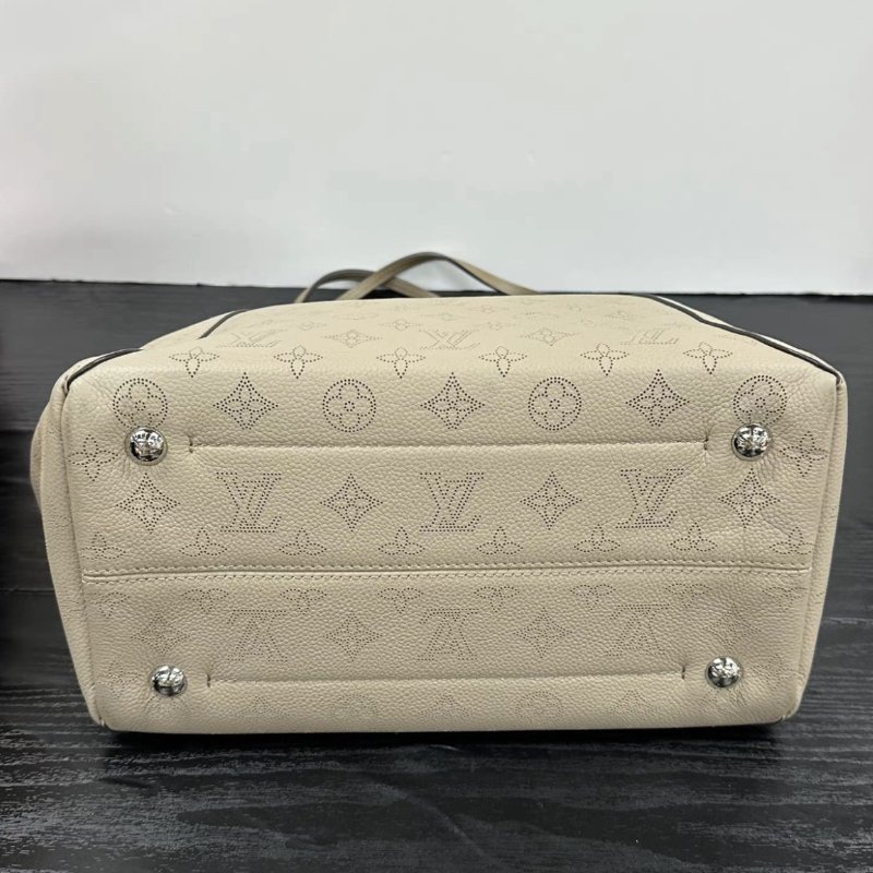 LV Hina系列大象灰月光女神肩背斜背包 32*15.5*30 99新配件塵袋-3