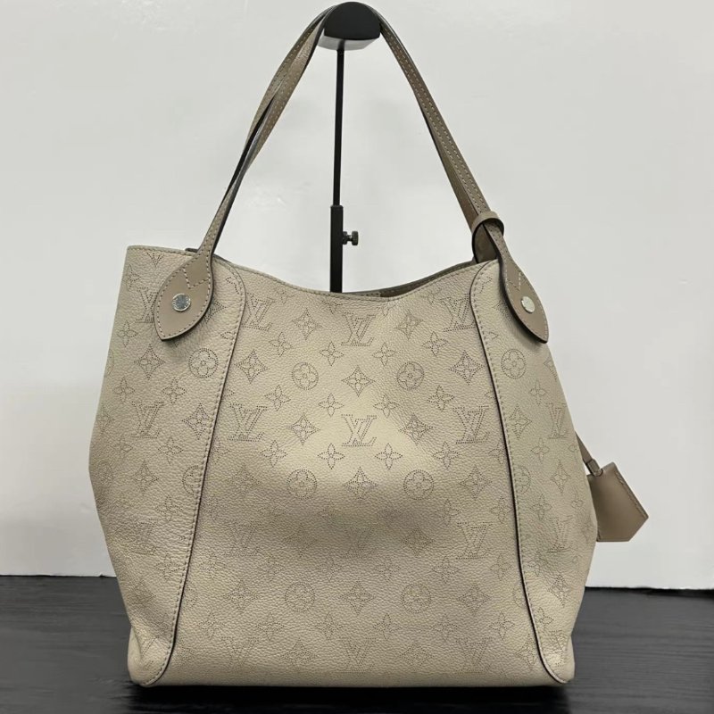 LV Hina系列大象灰月光女神肩背斜背包 32*15.5*30 99新配件塵袋-5