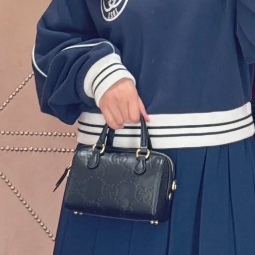 全網最低價🤩Gucci黑色全皮logo壓紋迷你波士頓包手提斜挎單肩包-4