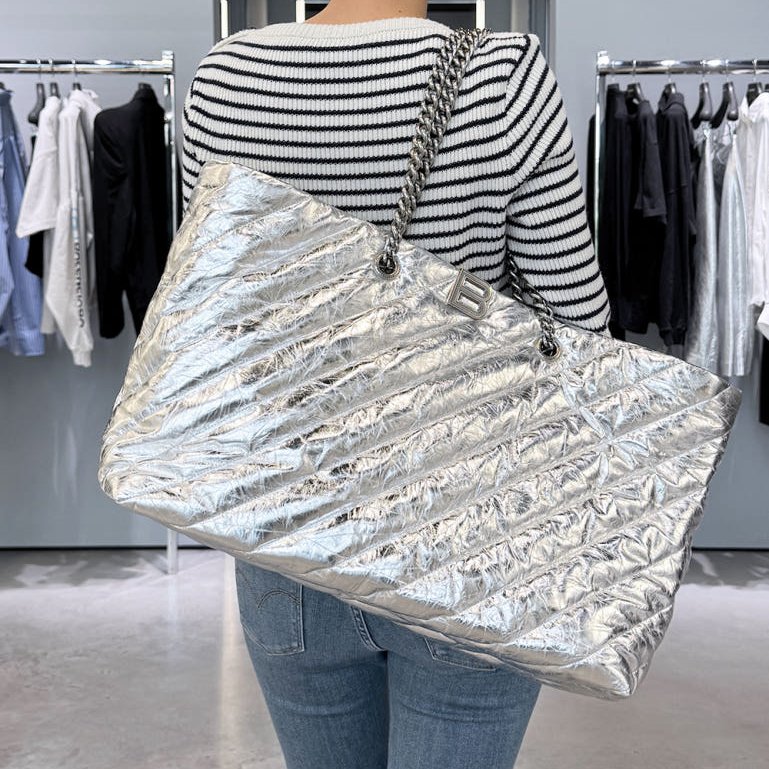 🎁夏季折扣倒數🎁Balenciaga 771718 Crush 大款絎縫托特包 金屬銀色-10