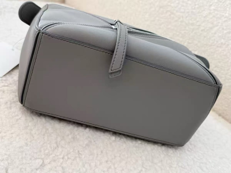 LOEWE 灰色小號拼圖手提肩背斜背包 25*15*10 99新配件塵袋-2