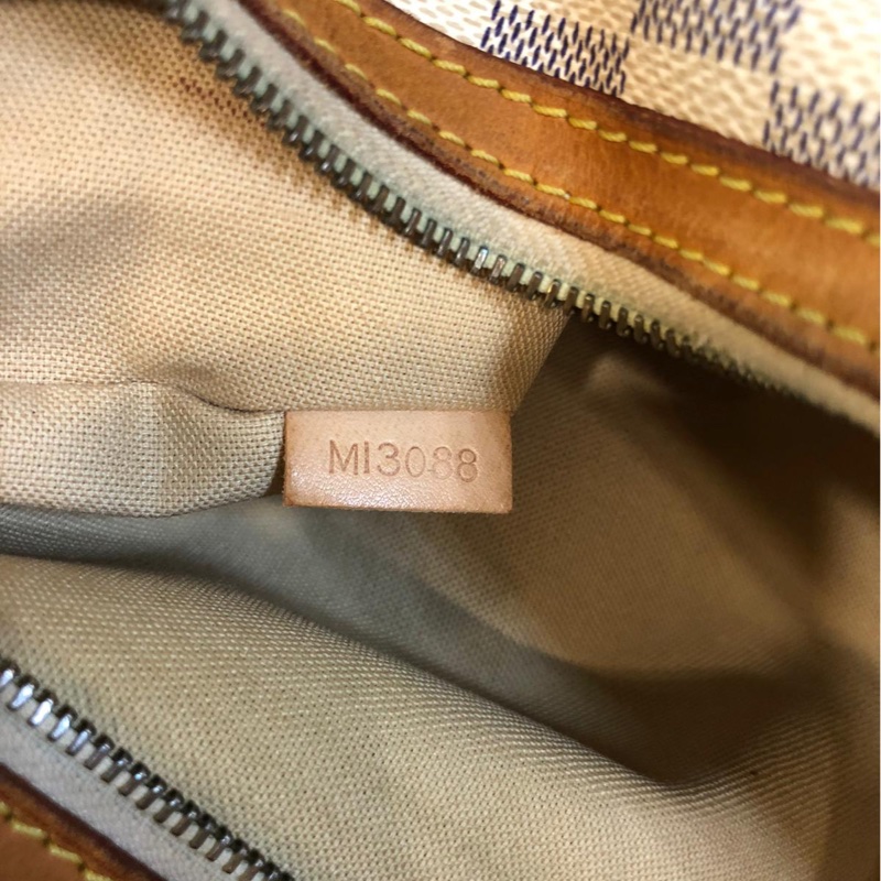 LOUIS VUITTON 斜背帶-8