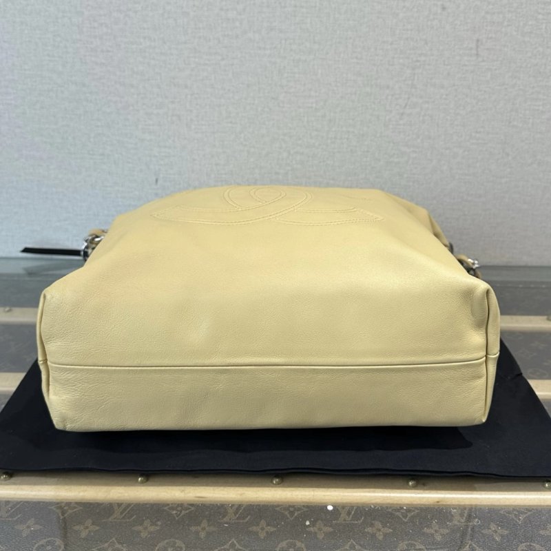 CHANEL  beige米色銀扣大 logo腋下tote包 31*37*10 98新配件塵袋-2