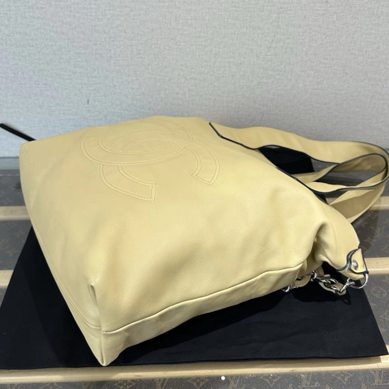 CHANEL  beige米色銀扣大 logo腋下tote包 31*37*10 98新配件塵袋-3