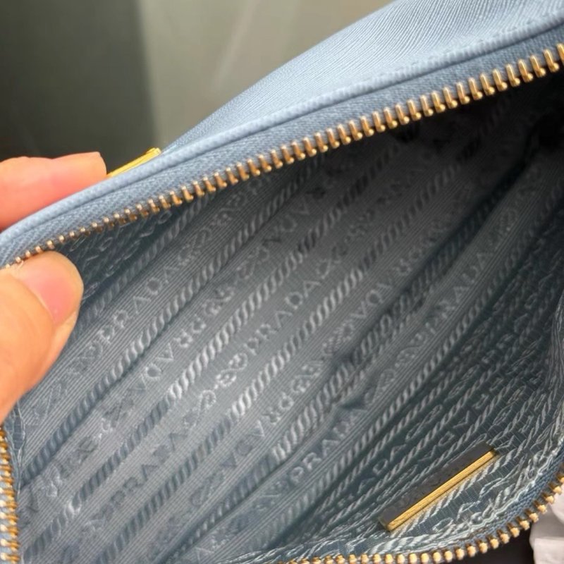 Prada hobo系列 星際藍腋下包手提包肩背包22*6.5*12.5 99新配件塵袋-1