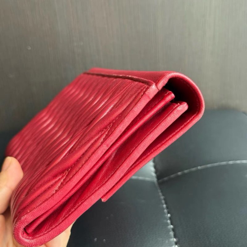 miumiu 手拿包 錢包大紅色羊皮 23*2*13cm 99新-2