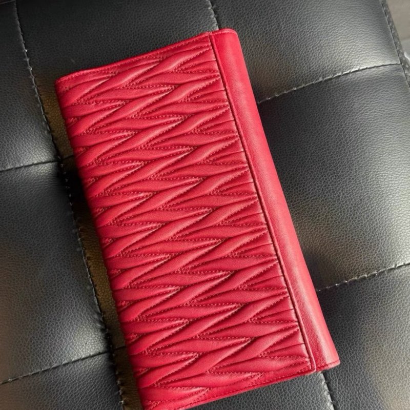 miumiu 手拿包 錢包大紅色羊皮 23*2*13cm 99新-8