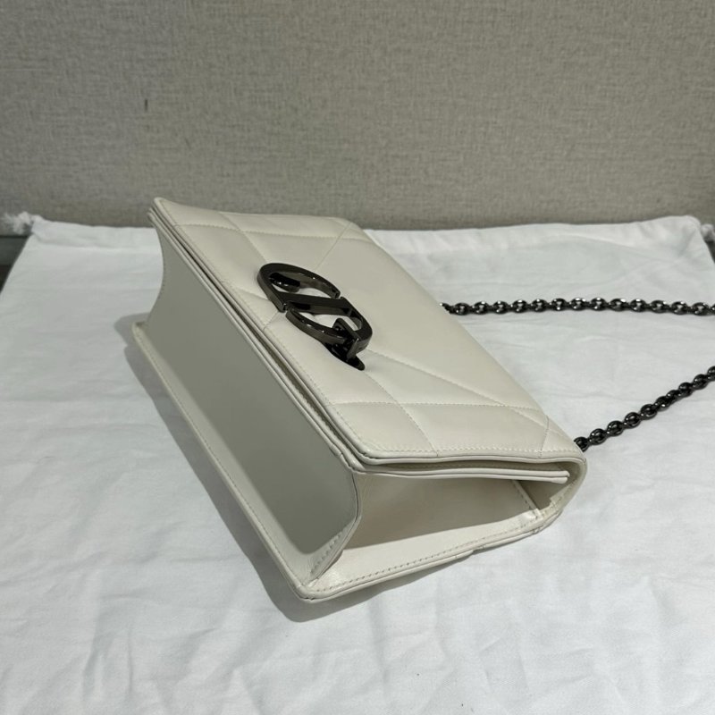 DIOR 白色藤格紋蒙田30肩背斜背鏈條包 25*16*9 99新配件塵袋-4