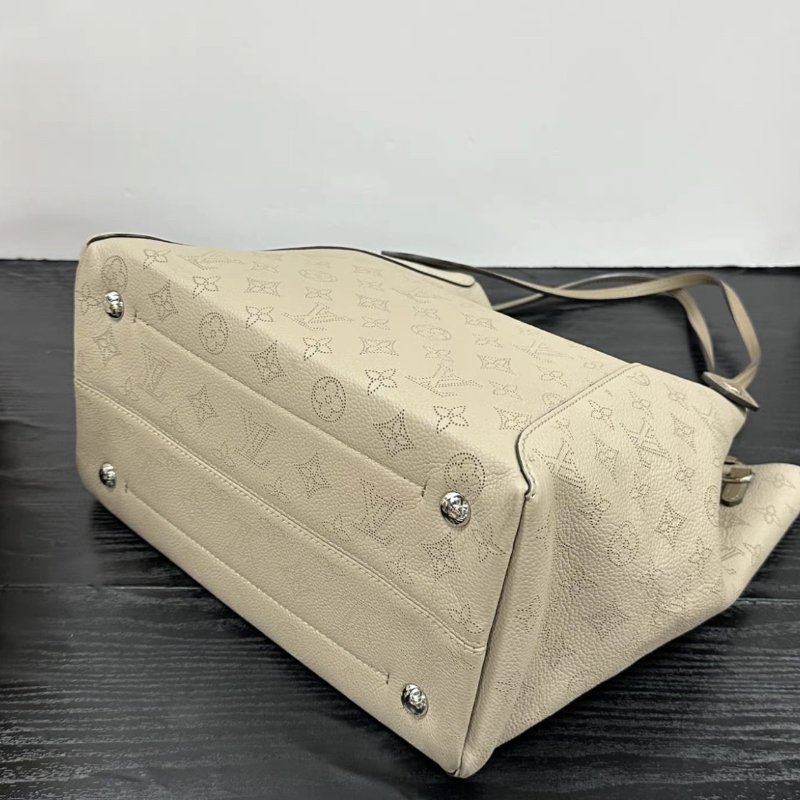 LV Hina系列大象灰月光女神肩背斜背包 32*15.5*30 99新配件塵袋-4