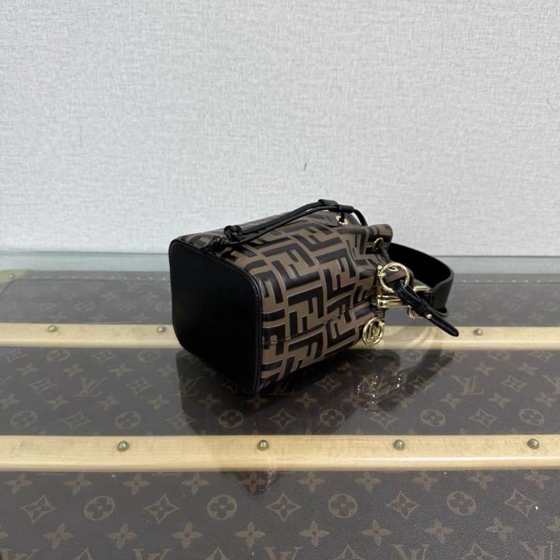 FENDI 棕色經典老花壓紋Mon Tresor 抽繩水桶包 12*18*10 99新配件塵袋-4