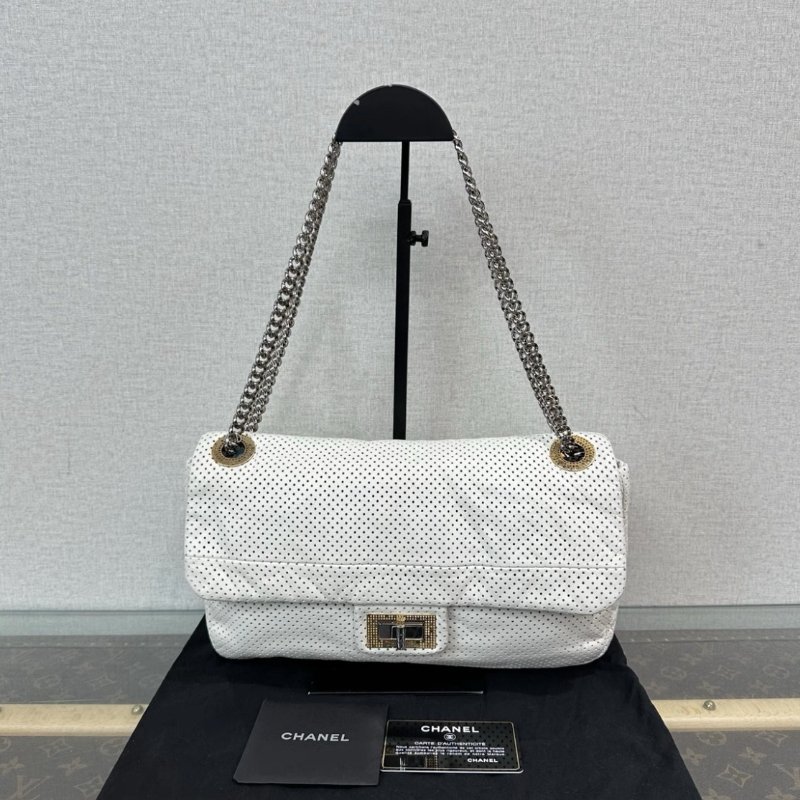 CHANEL 2.55白色鏤空法棍肩背鏈條包 29*13*13 99新配件塵袋卡册保卡-0