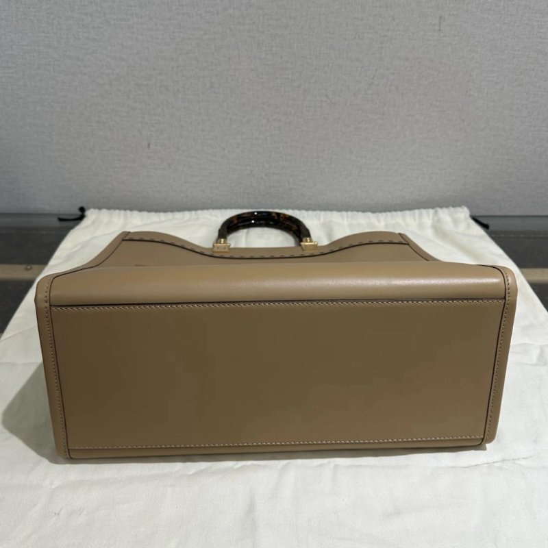 FENDI 奶茶色sunshine陽光托特手提包 36*30*15 99新配件塵袋-3