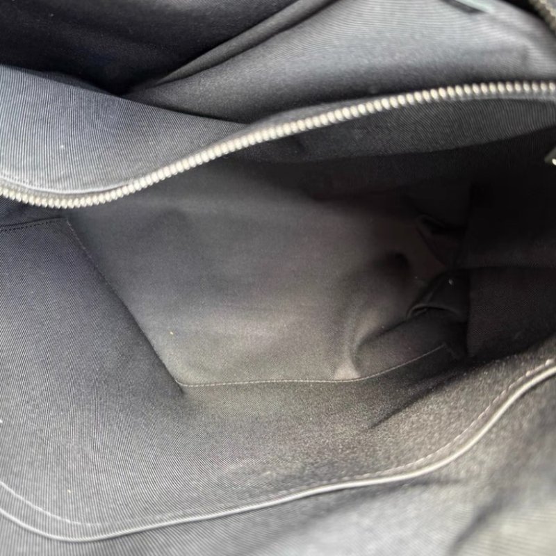 LV tote explorer 男款公事包手提包 肩背包黑武士35*10*41 99新配件塵袋-1