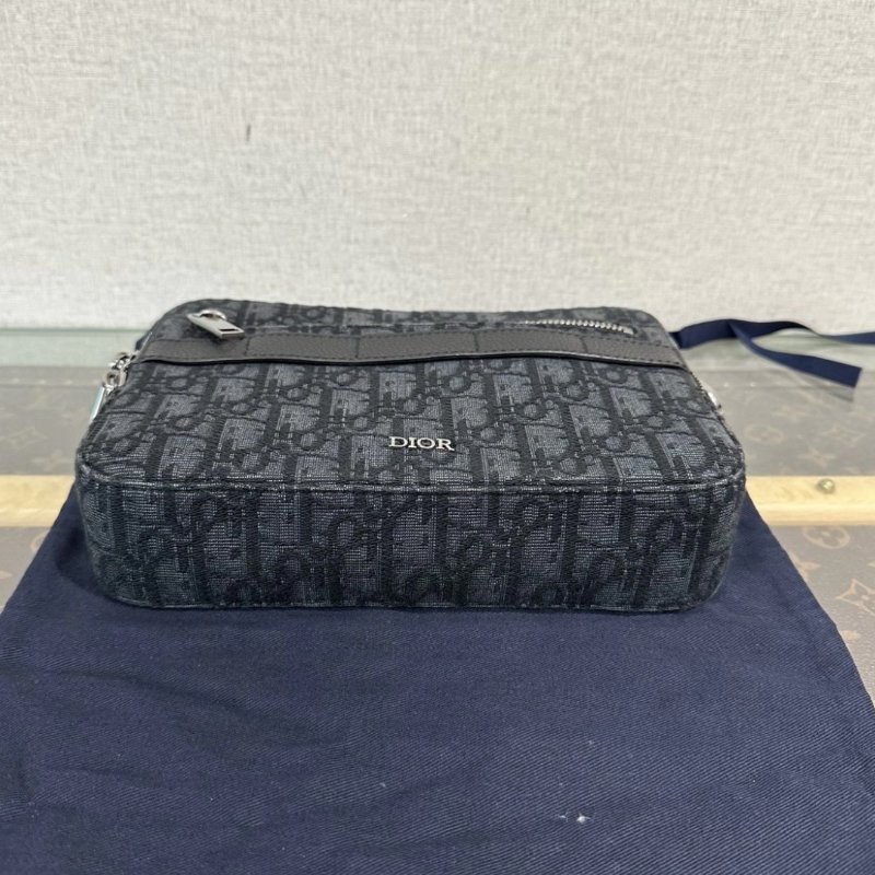 ✨DIOR 帆布拼皮刺繡老花郵差肩背斜背包22*15*6 99新配件盒子塵袋-4