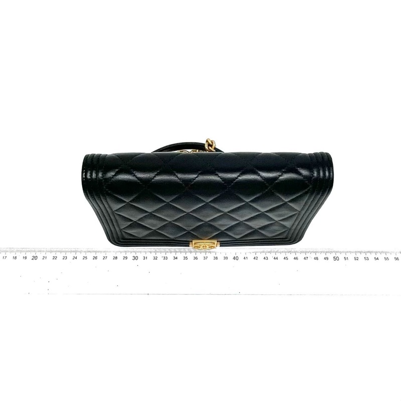 CHANEL BOY WALLET ON CHAIN-9