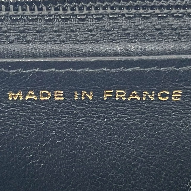 CHANEL BOY WALLET ON CHAIN-17