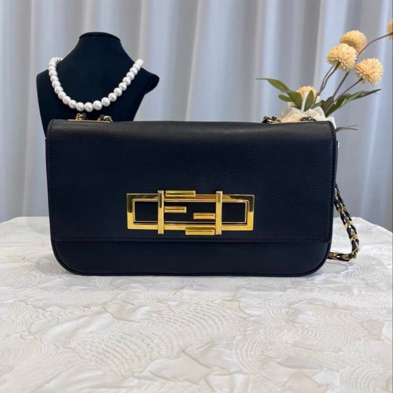 Fendi 黑金肩背包27*13*4 99新 配件塵袋-0