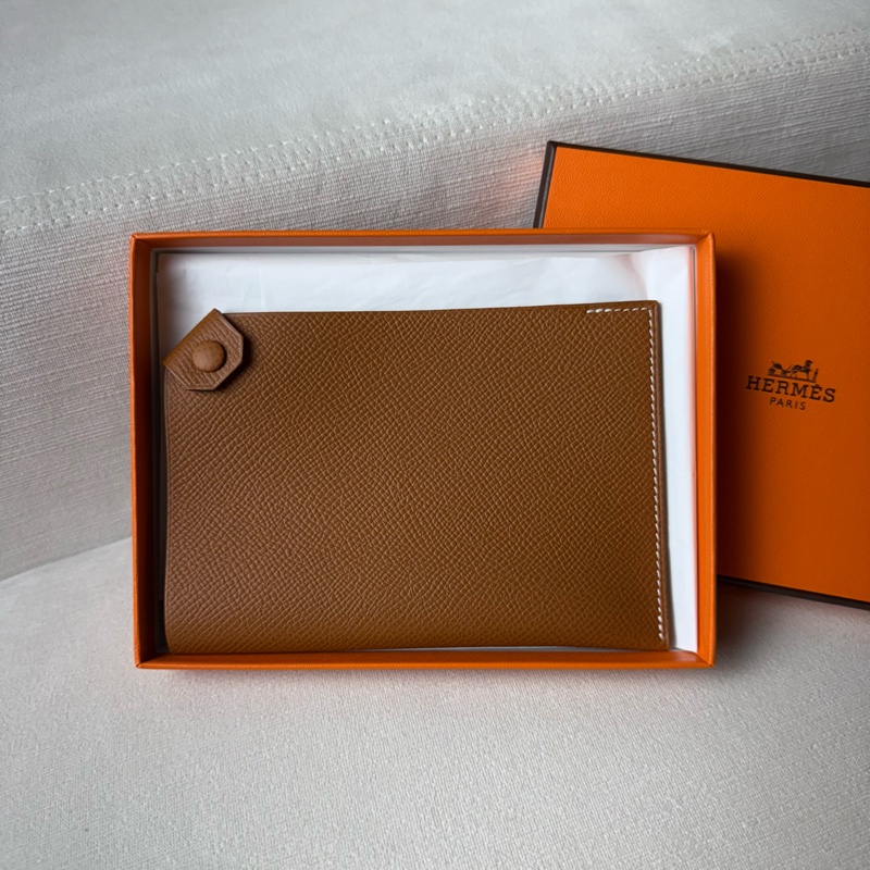 Epsom Tarmac PM Passport 金棕色護照夾-0