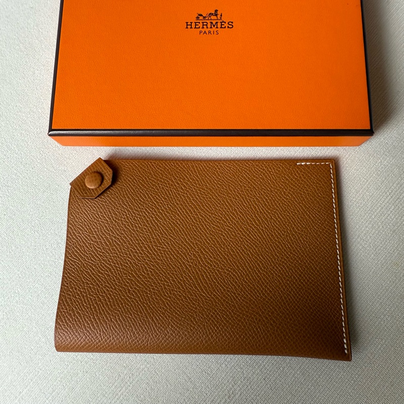 Epsom Tarmac PM Passport 金棕色護照夾-1