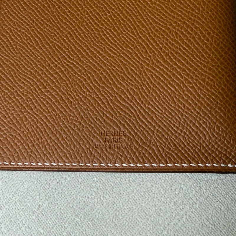 Epsom Tarmac PM Passport 金棕色護照夾-5