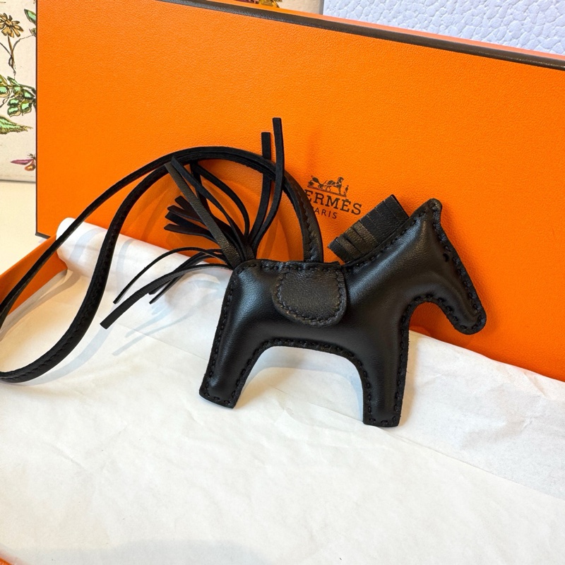 Hermes 黑馬掛件 Z刻-0