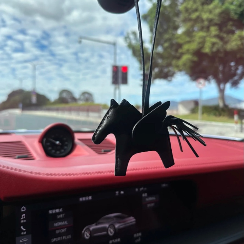 Hermes 黑馬掛件 Z刻-6