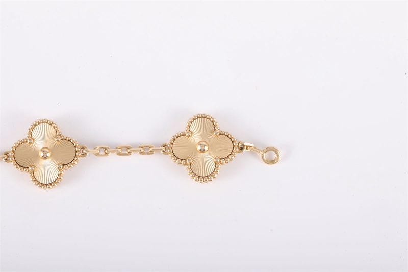 VAN CLEEF&ARPELS(梵克雅寶) Vintage Alhambra 中號五花手鏈 鐳射 新扣 18K黃金 S-M碼 黃金-3