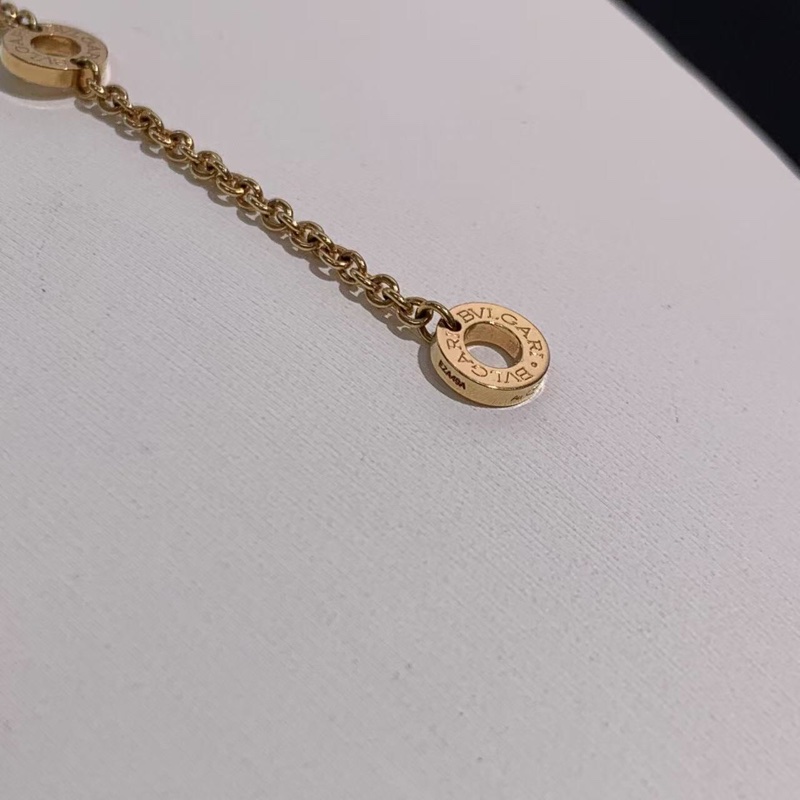 寶格麗雙面圓餅黑白貝母兩面玫瑰金項鍊帶鑽，2023年購入-5