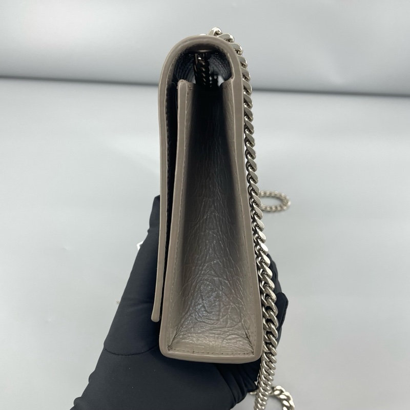 YSL聖羅蘭kate中號鰐壓紋灰色 尺寸約24*15*6cm-3
