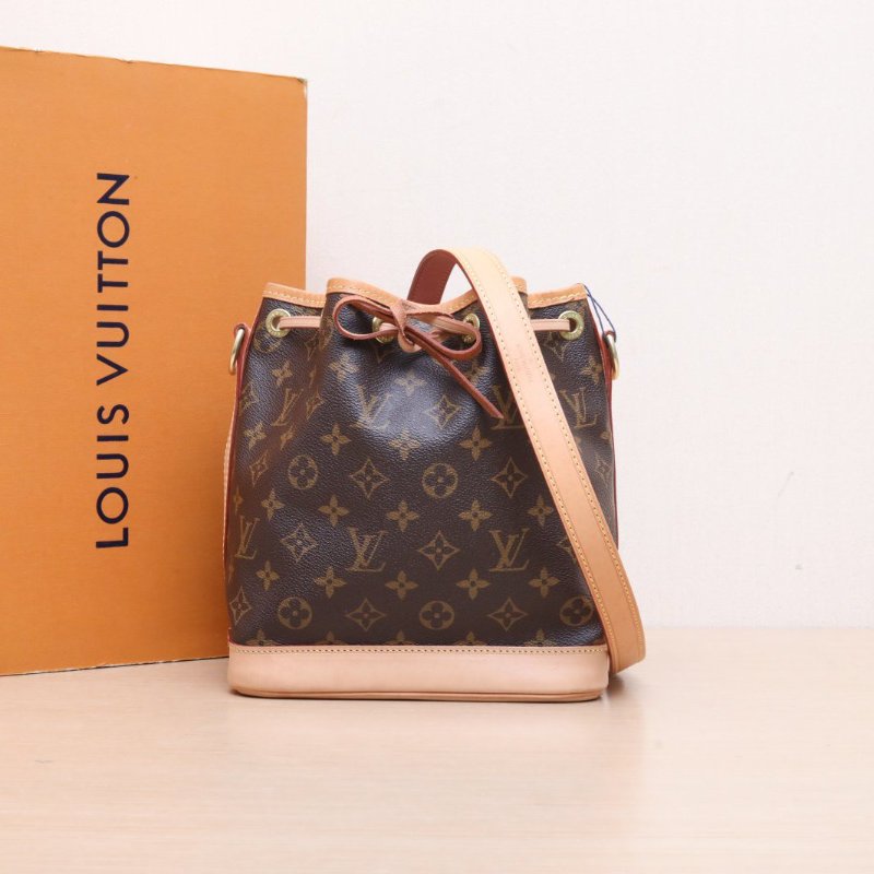 LOUIS VUITTON(路易威登) NOÉ 水桶包 Petit 中號 27 老花 PVC 金扣 2019-1