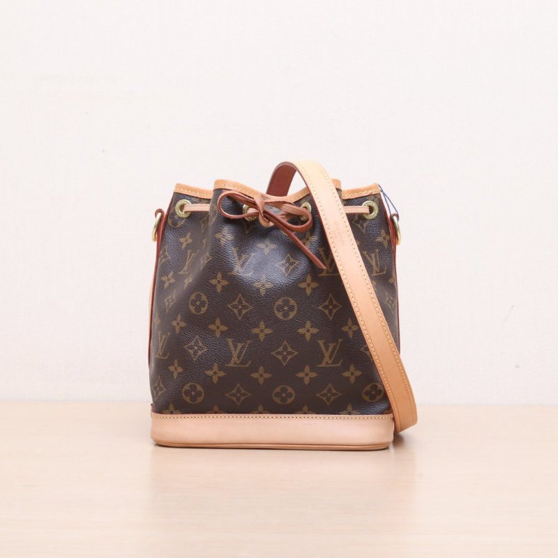 LOUIS VUITTON(路易威登) NOÉ 水桶包 Petit 中號 27 老花 PVC 金扣 2019-2