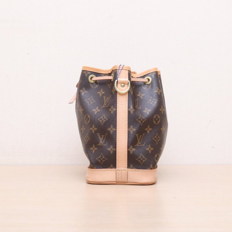LOUIS VUITTON(路易威登) NOÉ 水桶包 Petit 中號 27 老花 PVC 金扣 2019-4