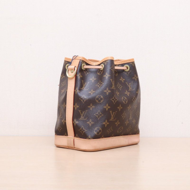 LOUIS VUITTON(路易威登) NOÉ 水桶包 Petit 中號 27 老花 PVC 金扣 2019-10