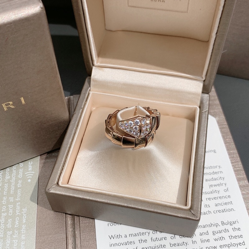 Bvlgari寶格麗 Serpenti Viper 系列玫瑰金鑲鑽蛇頭戒指M碼，2019購入-0