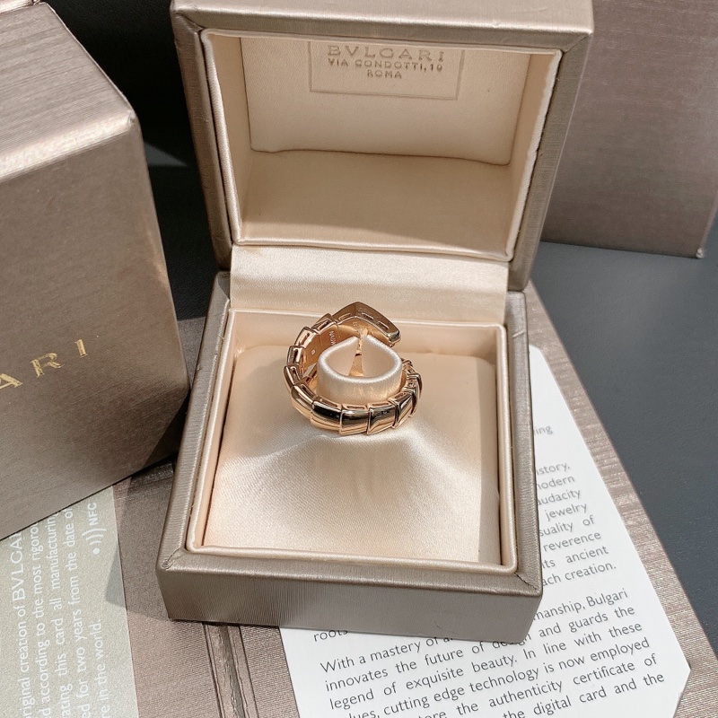 Bvlgari寶格麗 Serpenti Viper 系列玫瑰金鑲鑽蛇頭戒指M碼，2019購入-3