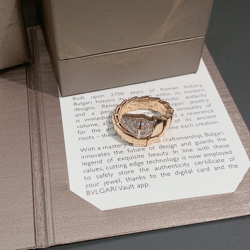 Bvlgari寶格麗 Serpenti Viper 系列玫瑰金鑲鑽蛇頭戒指M碼，2019購入-4